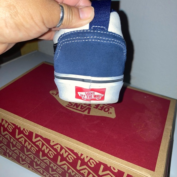 Unisex vans Retro Navy Blue with white tennis shoes - Picture 7 of 8